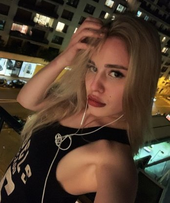 Встретившись со мной, ты погрузишься в мир незабываемого наслаждения и удовлетворения. В Москве я готова предложить тебе широкий спектр услуг, обеспечивающих полное расслабление и экстаз. В моем арсенале - фото и отзывы, подтверждающие мою красоту и профессионализм. Я готова воплотить все твои фантазии и сделать твои самые смелые желания реальностью. Не жди, позвони мне сейчас! 💋🔥 Валерия